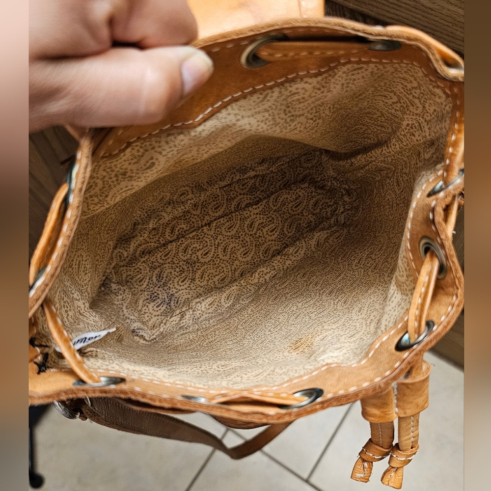 Imported From Paraguay Tooled Leather Drawstring Mini Bucket Crossbody Preloved - Picture 9 of 12